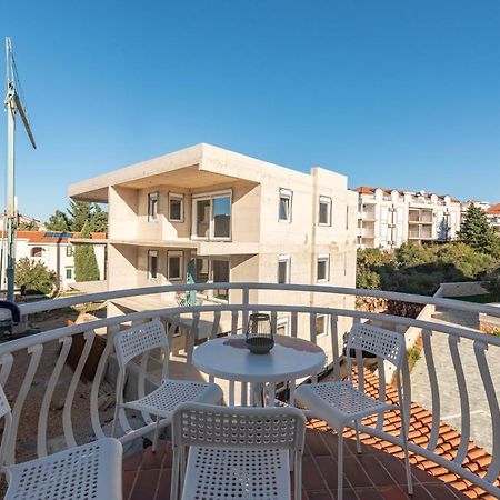 Apartman Iva Novalja Exterior foto